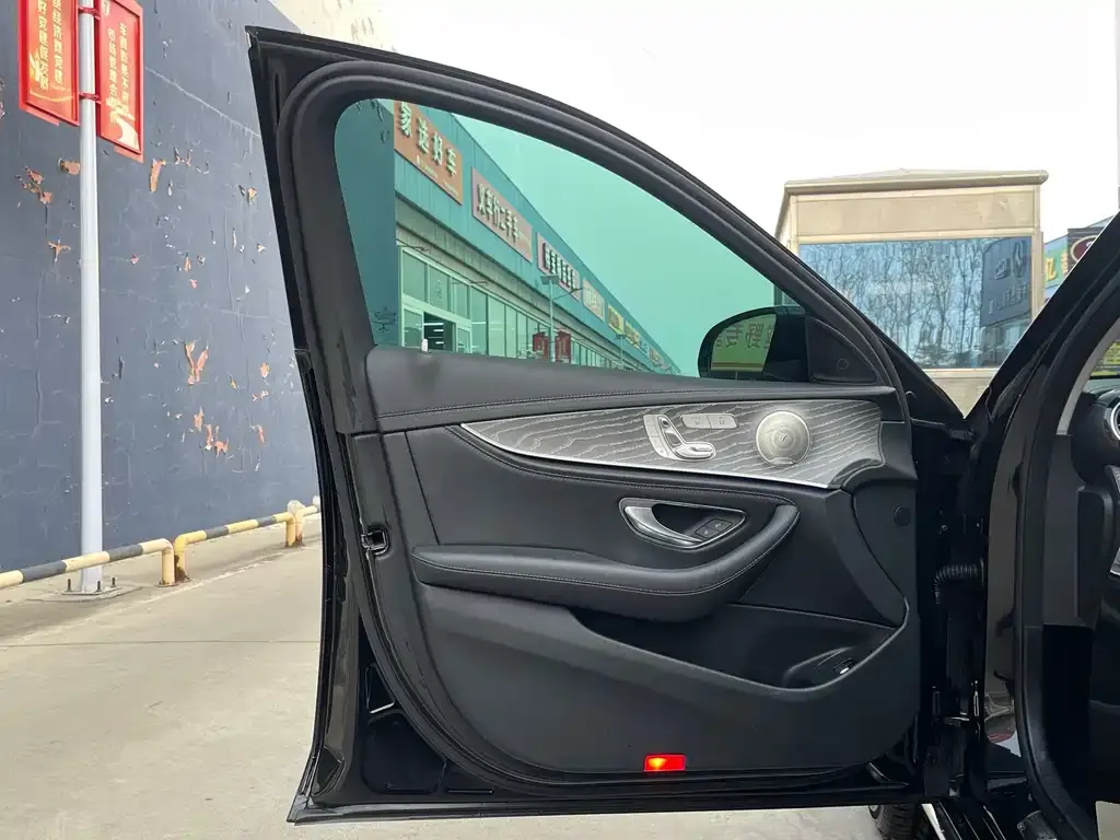 Mercedes-Benz E-Class 2022 из CN, фото 8