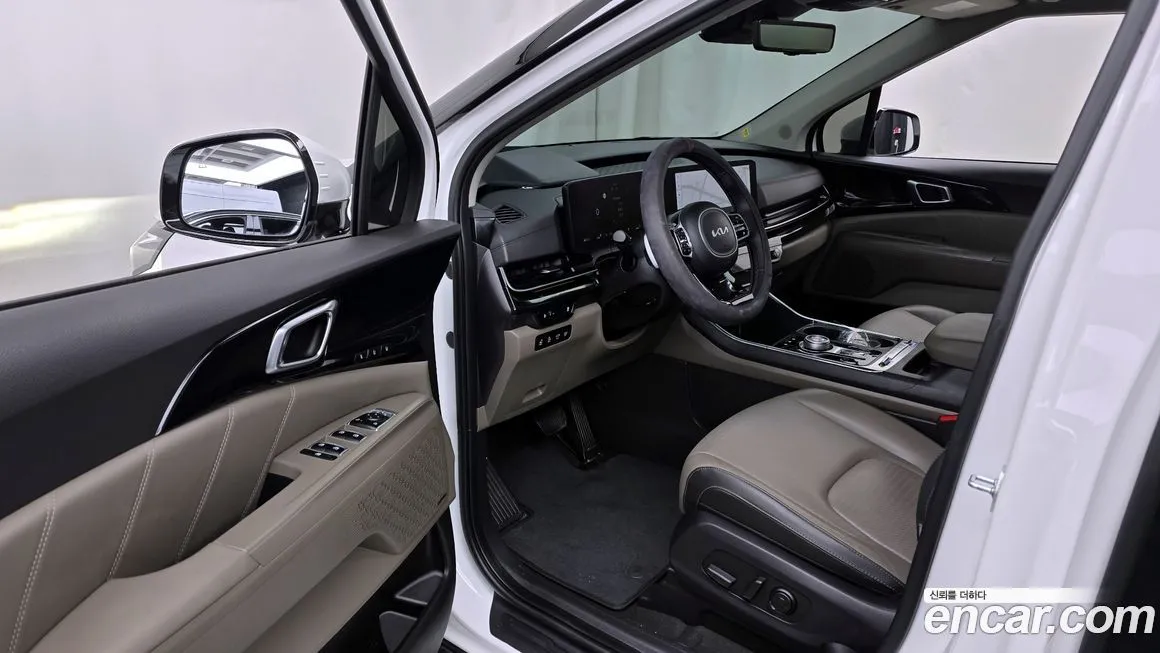 Kia Carnival — фото 10