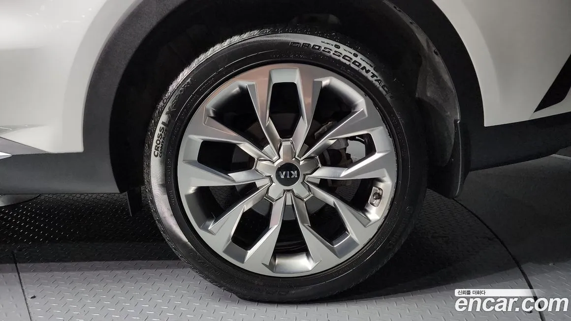Kia Sorento — фото 5