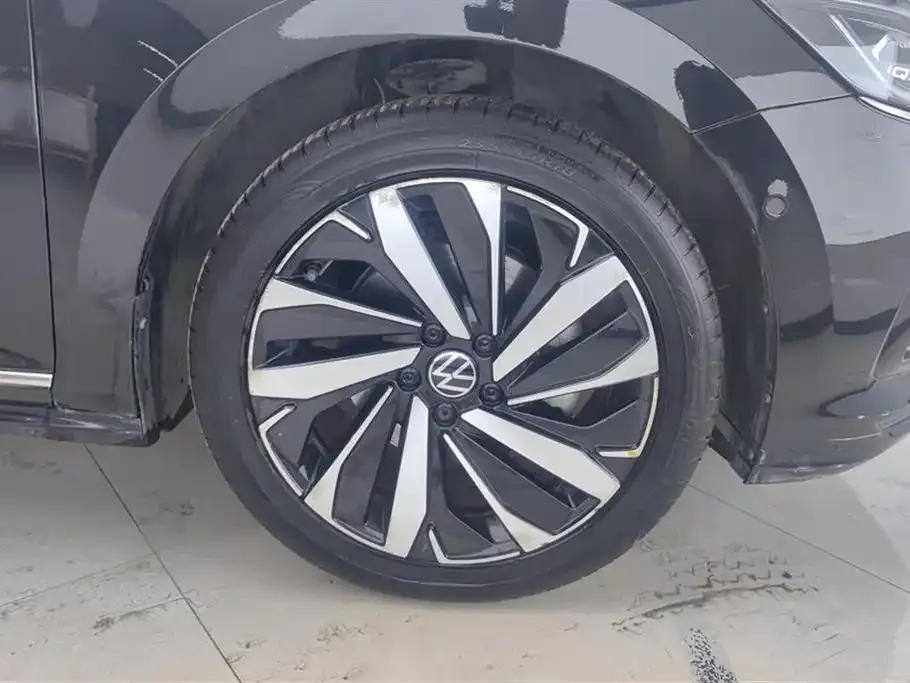 Volkswagen Passat 2023 из CN, фото 6