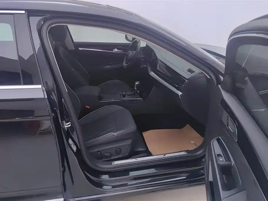 Volkswagen Passat 2023 из CN, фото 8