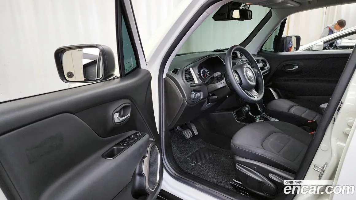 Jeep Renegade 2022 из KR, фото 10