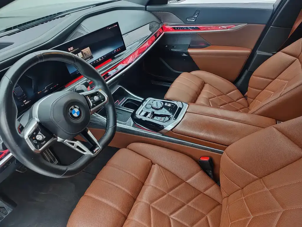 BMW 7 Series 2024 из CN, фото 8
