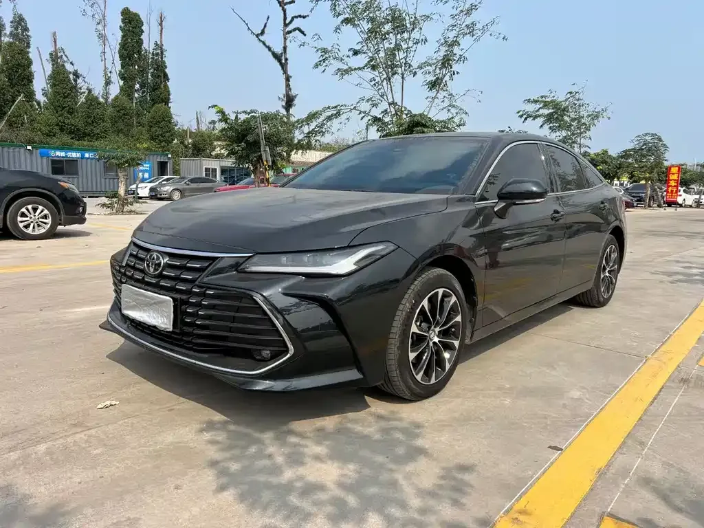Toyota Avalon — фото 2