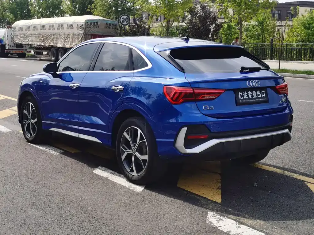 Audi Q3 Sportback — фото 6