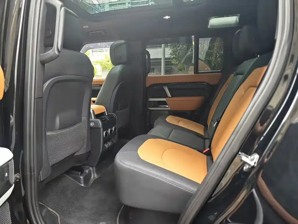 Land Rover Defender — фото 6