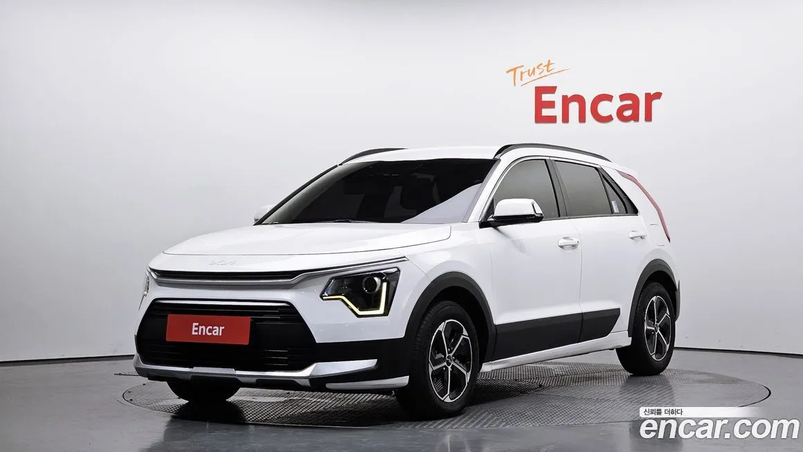 Kia Niro — фото 1