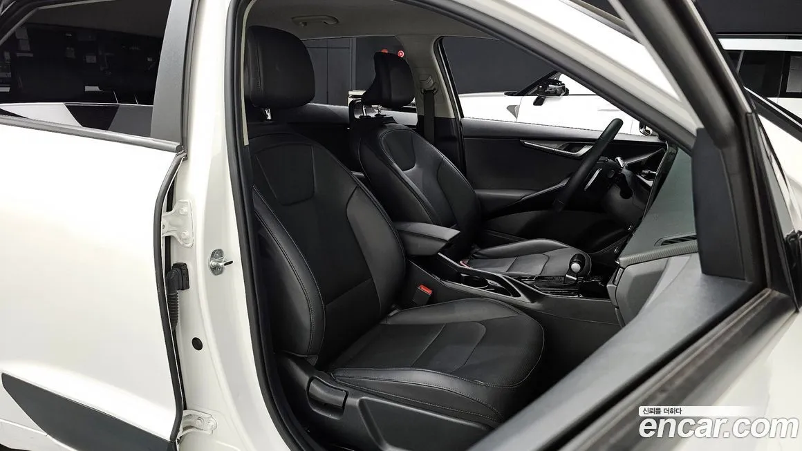 Kia Niro — фото 10