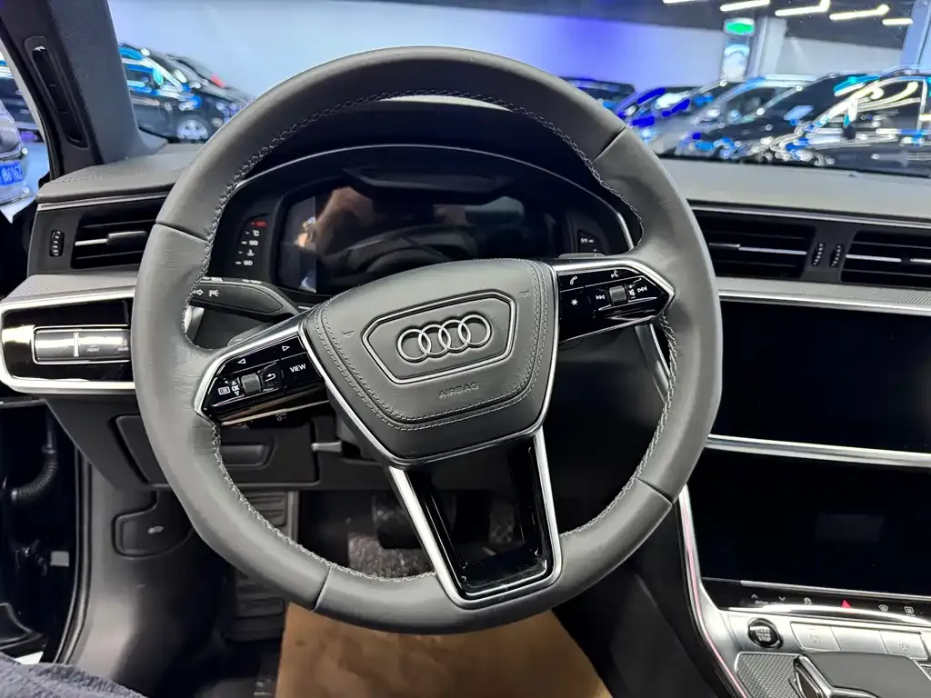 Audi A6L — фото 6