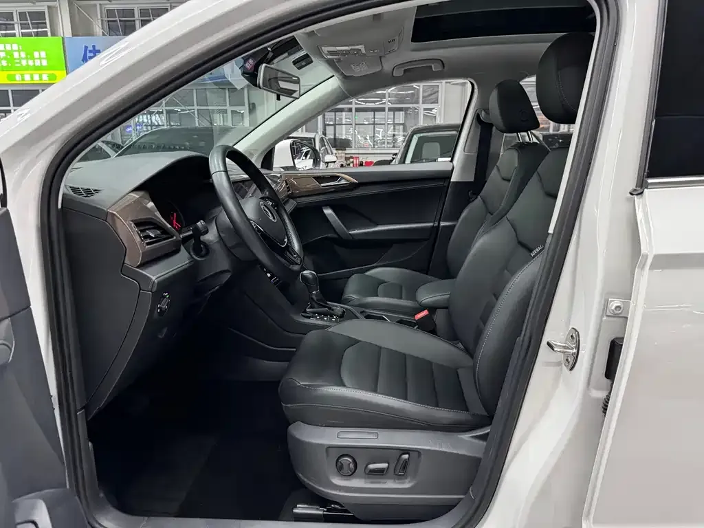 Volkswagen Tharu 2021 из CN, фото 8