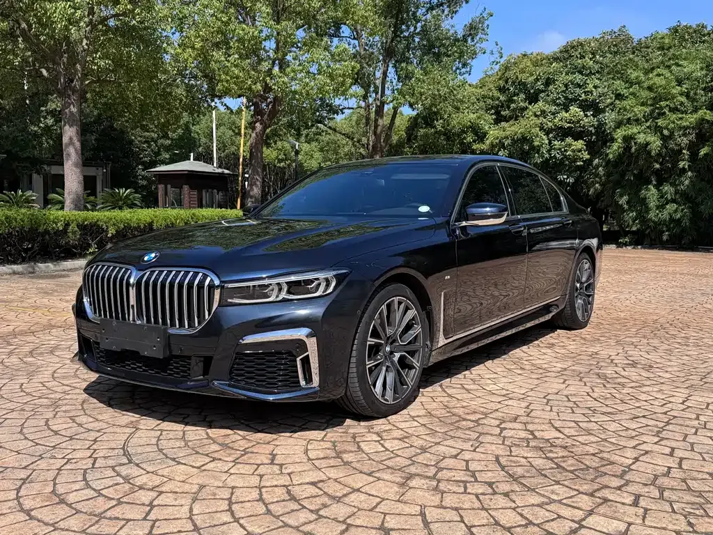 BMW 7 Series 2021 из CN, фото 1