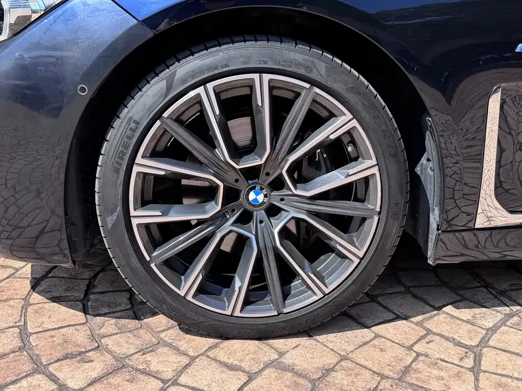 BMW 7 Series 2021 из CN, фото 2