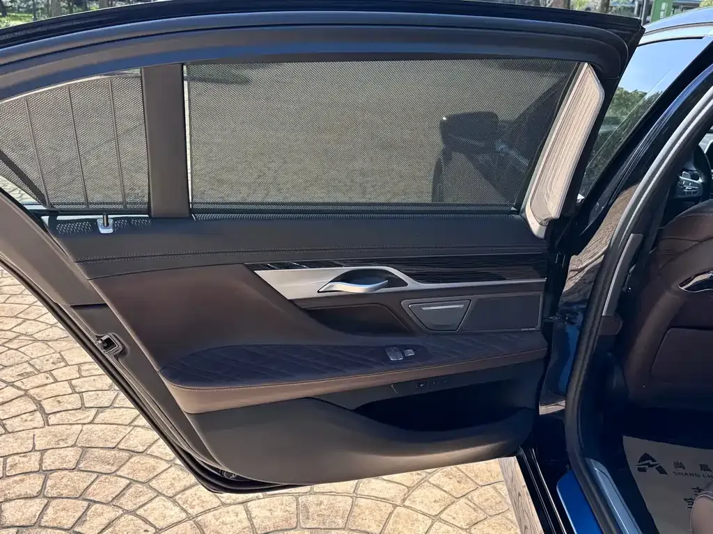 BMW 7 Series 2021 из CN, фото 5