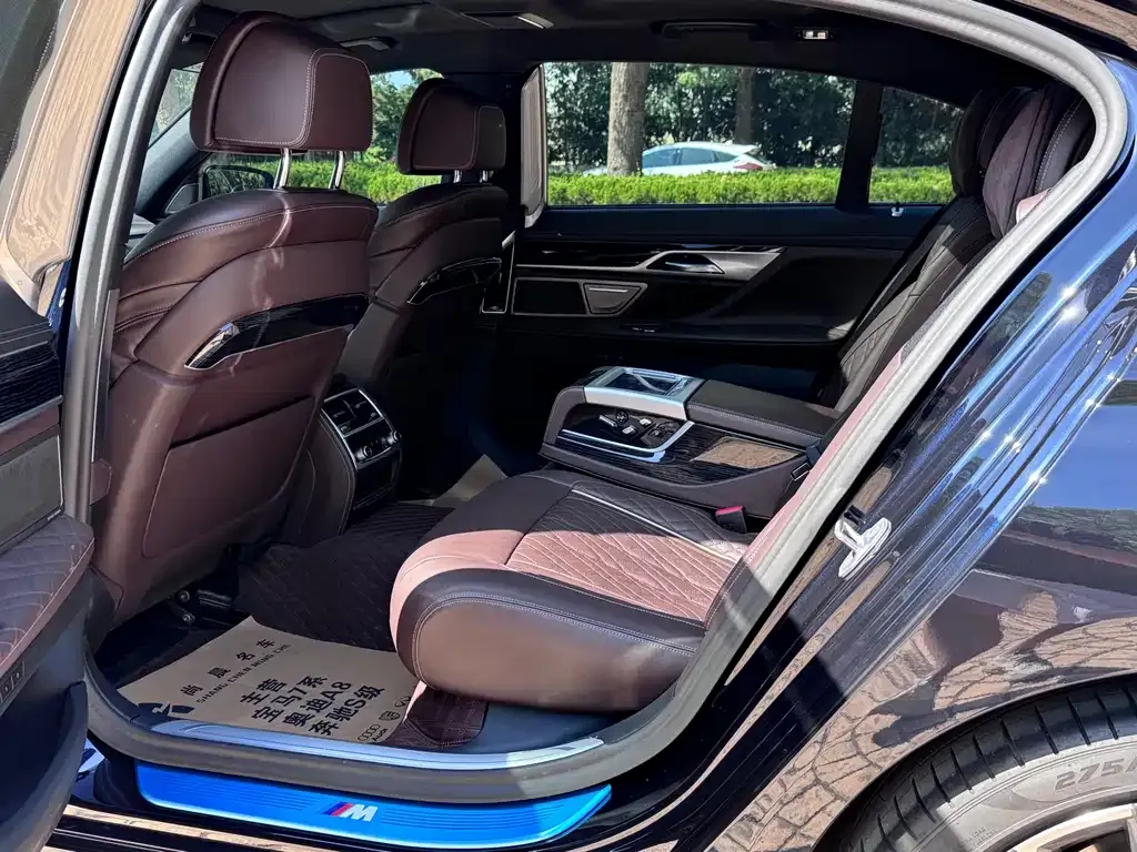BMW 7 Series 2021 из CN, фото 6
