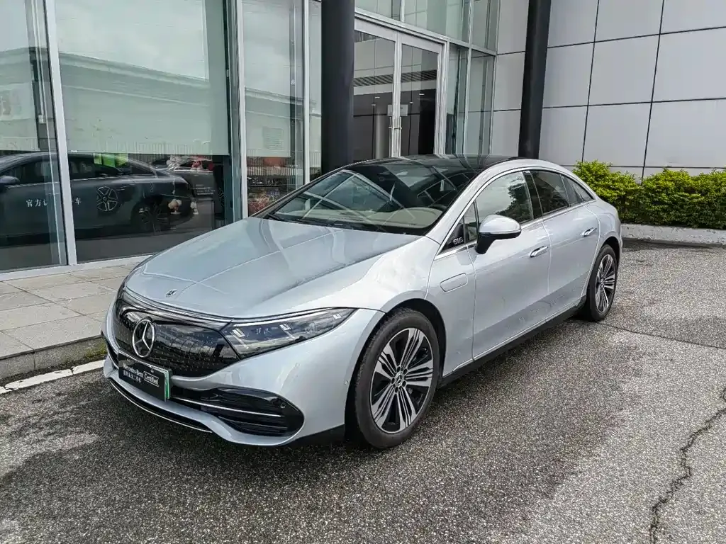 Mercedes-Benz EQS — фото 1