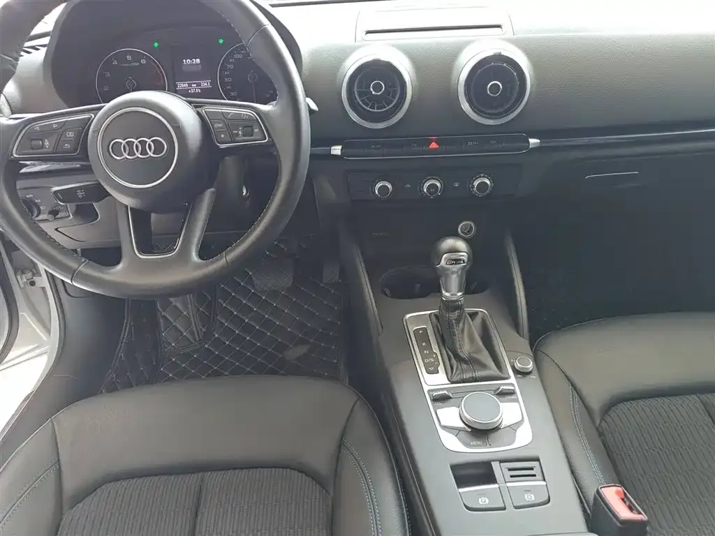 Audi A3 — фото 9