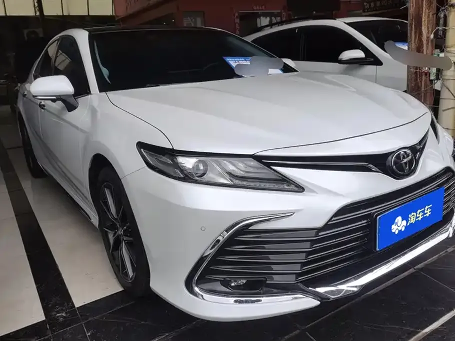 Toyota Camry 2023 из CN, фото 1