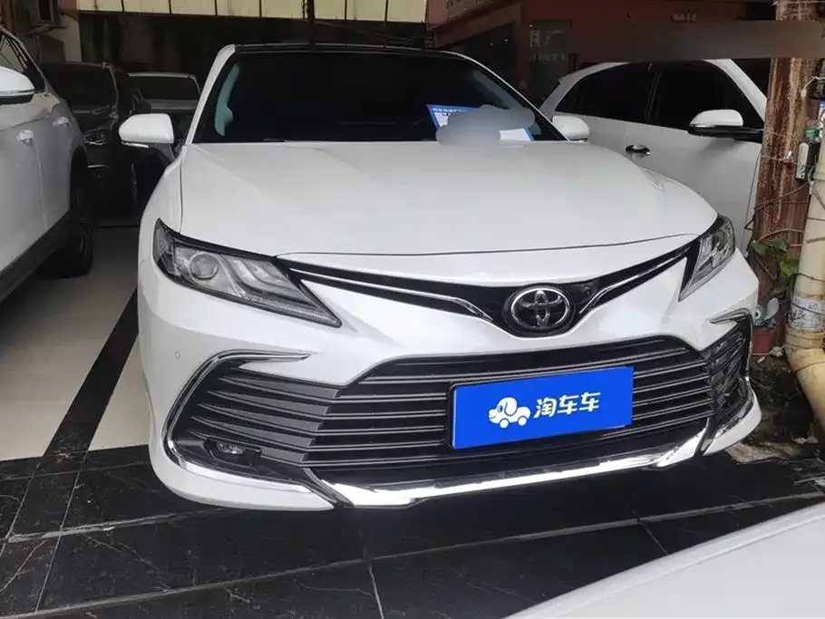 Toyota Camry 2023 из CN, фото 2