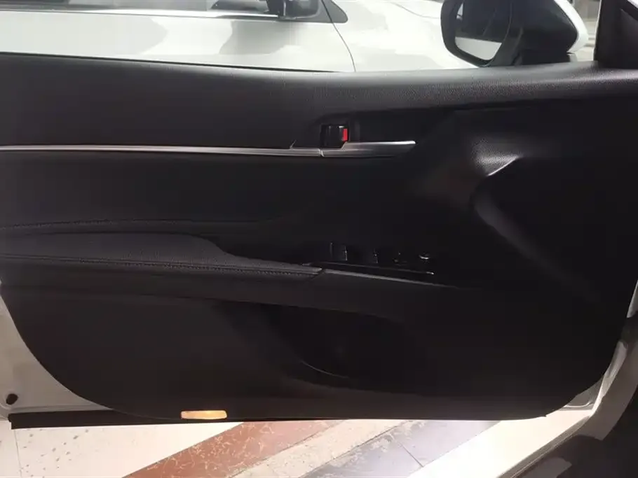 Toyota Camry 2023 из CN, фото 7