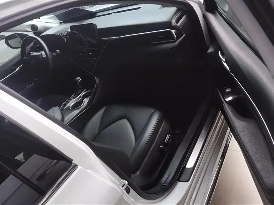Toyota Camry 2023 из CN, фото 8
