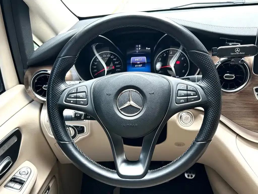Mercedes-Benz V-Class 2022 из CN, фото 7
