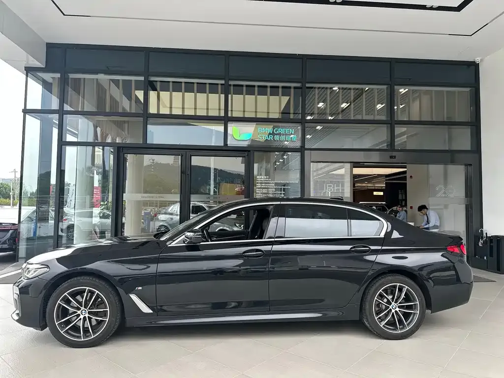 BMW 5 Series — фото 2