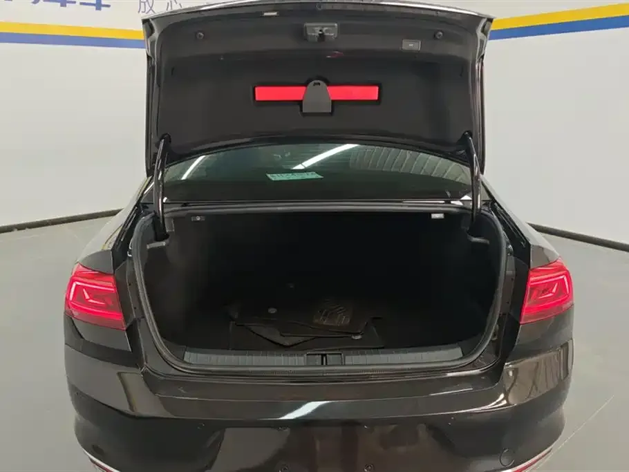 Volkswagen Magotan 2022 из CN, фото 4