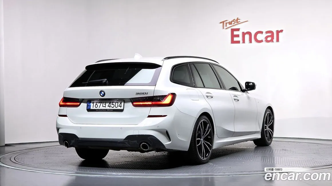 BMW 3-Series 2022 из KR, фото 2