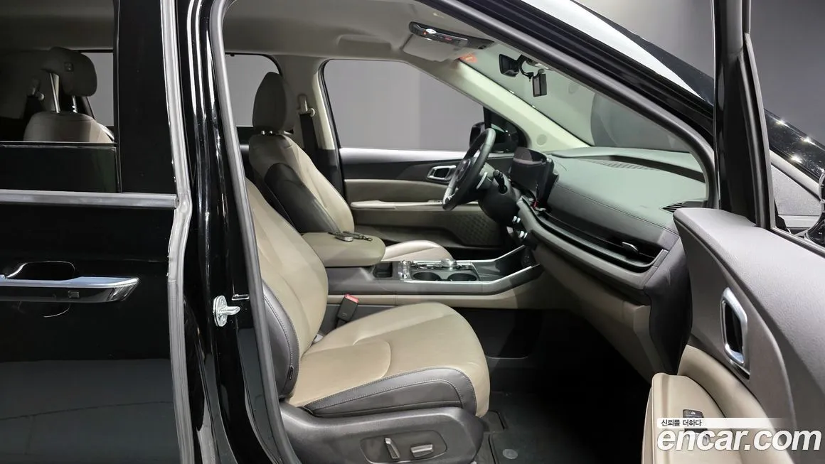 Kia Carnival — фото 10