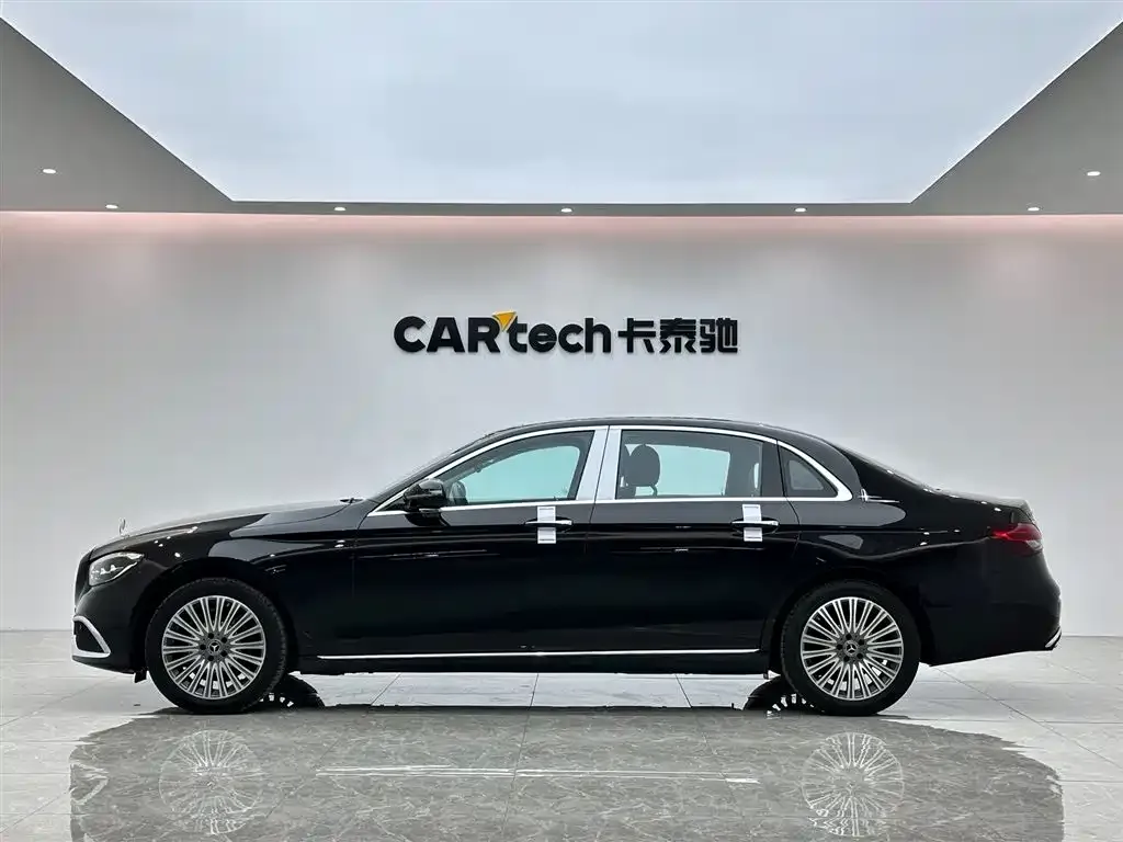 Mercedes-Benz E-Class — фото 2