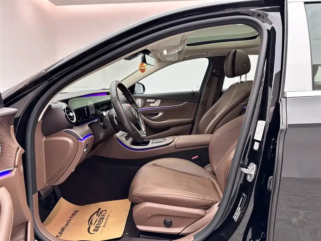 Mercedes-Benz E-Class — фото 8