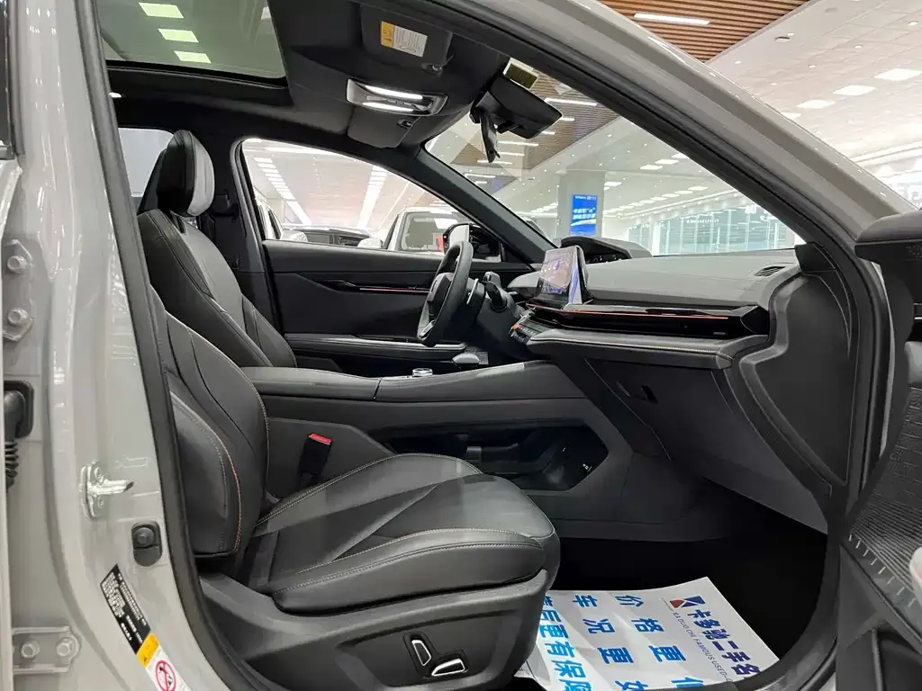 Changan UNI-V 2023 из CN, фото 8