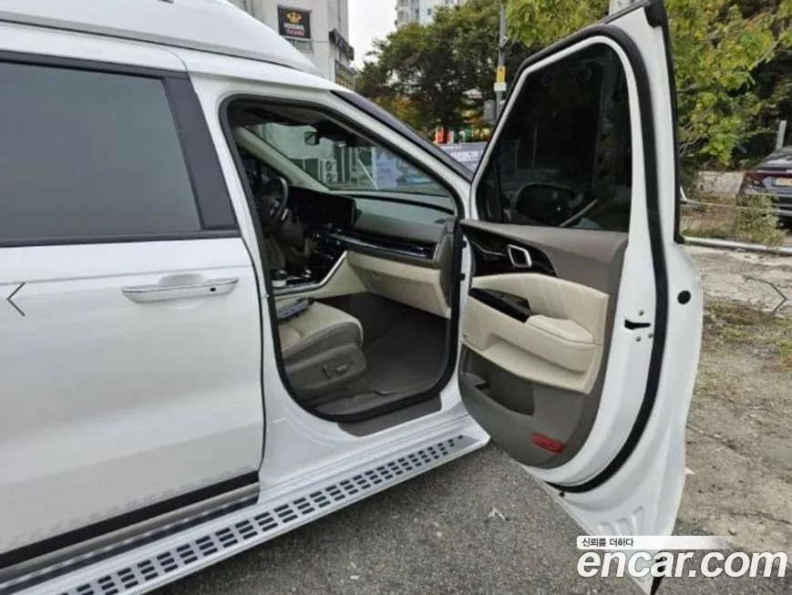 Kia Carnival — фото 5