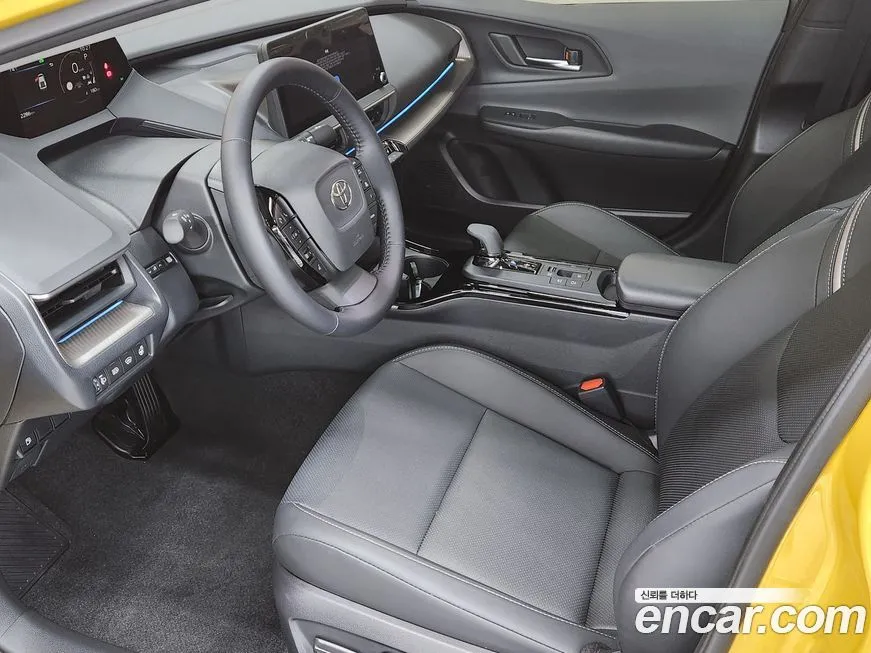 Toyota Prius 2024 из KR, фото 9