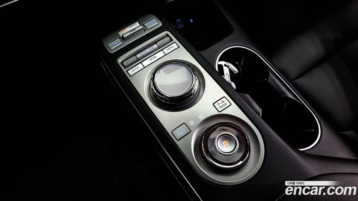 Genesis GV70 — фото 9