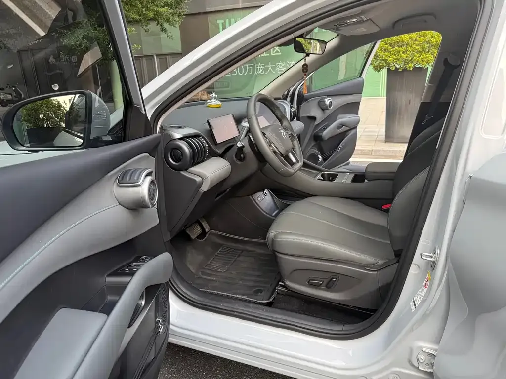 [object Object] Yuan Plus 2025 из CN, фото 6