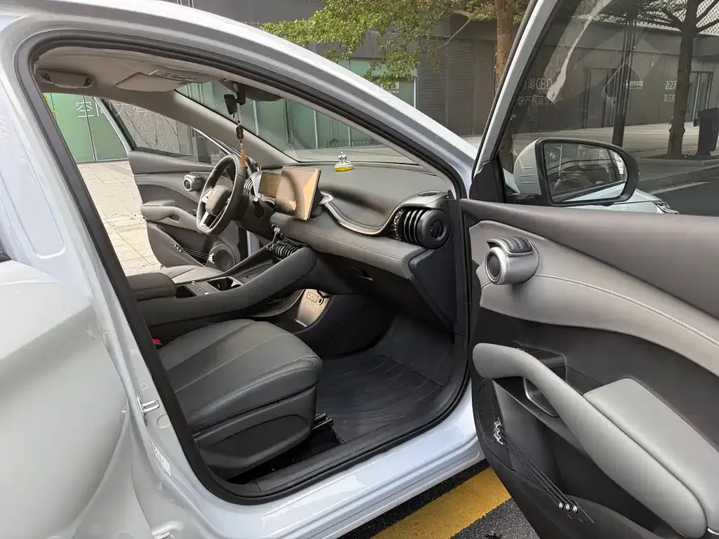 [object Object] Yuan Plus 2025 из CN, фото 9