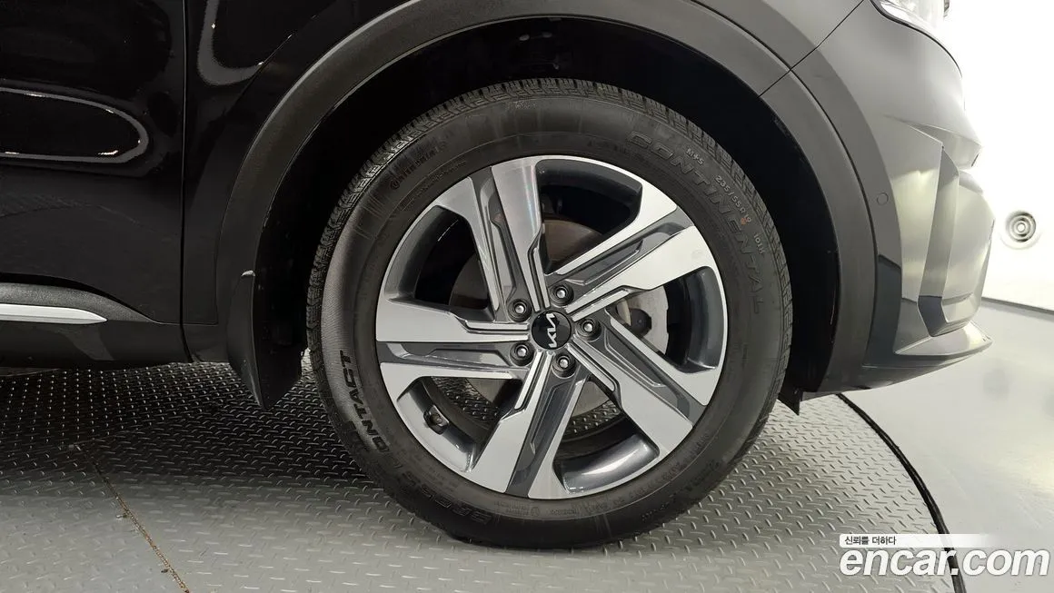 Kia Sorento — фото 5