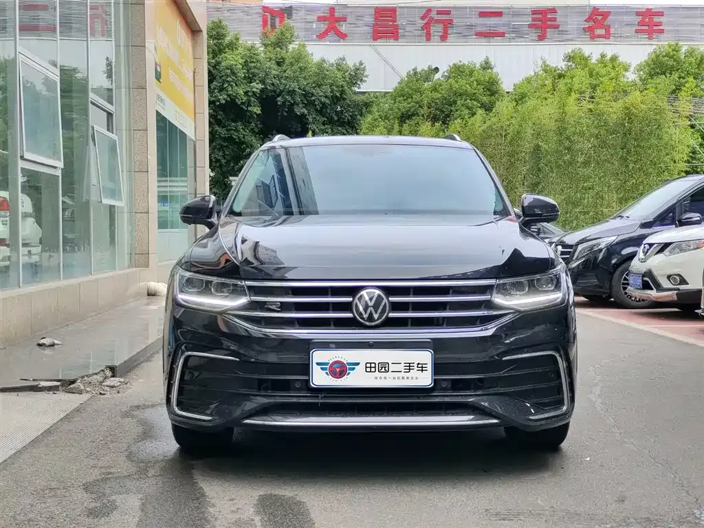 Volkswagen Tiguan L — фото 2