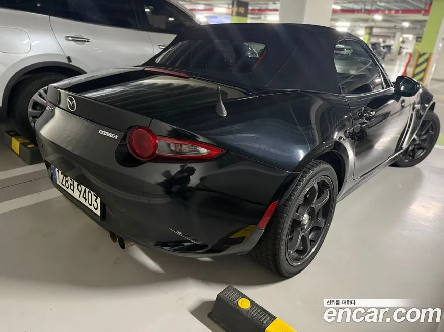 Mazda MX-5 Miata 2021 из KR, фото 2
