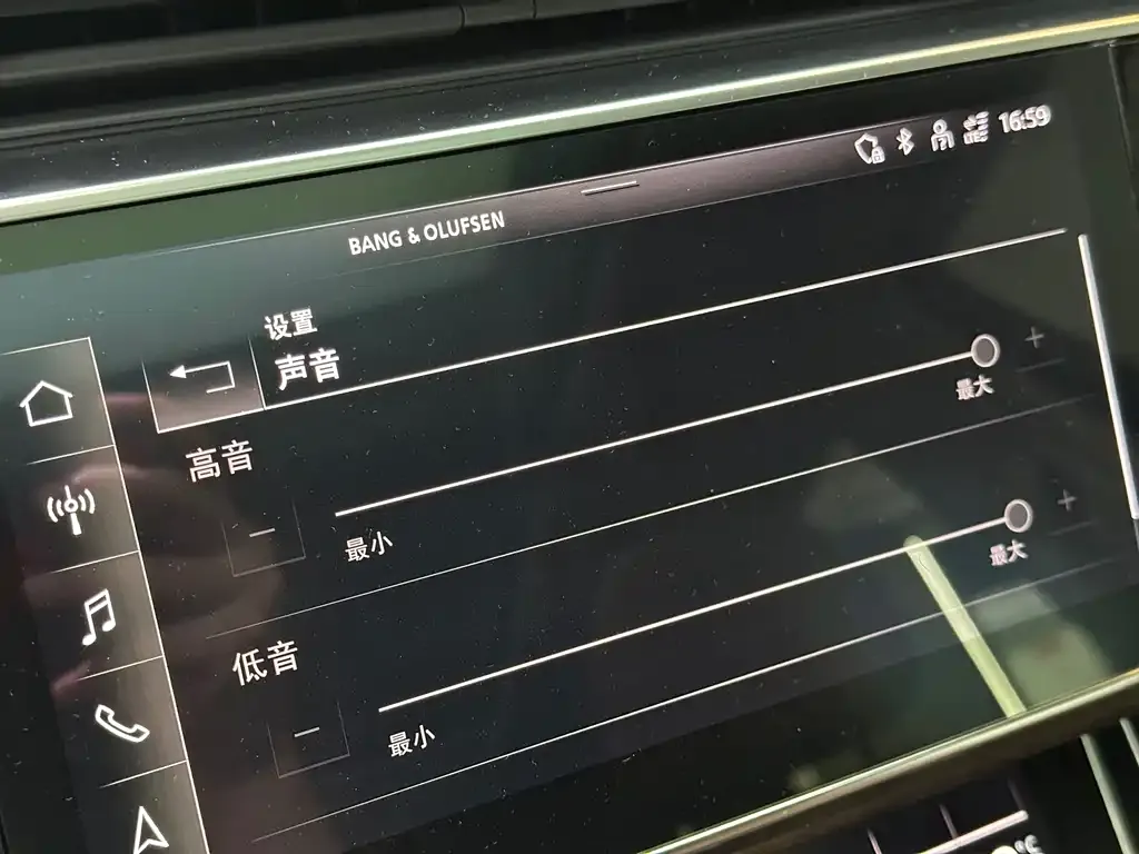 Audi Q7 2025 из CN, фото 10