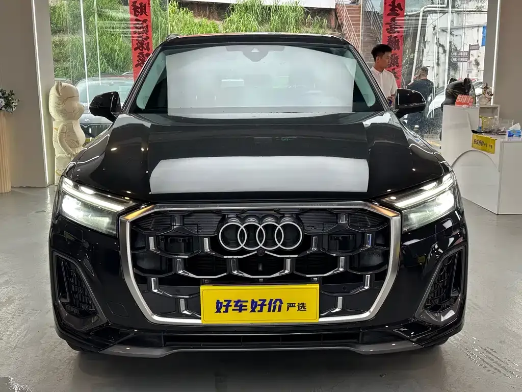 Audi Q7 2025 из CN, фото 2