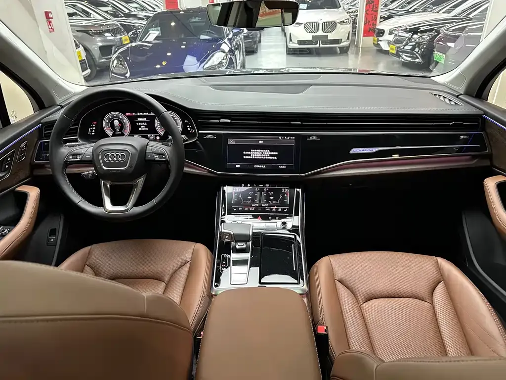 Audi Q7 2025 из CN, фото 5
