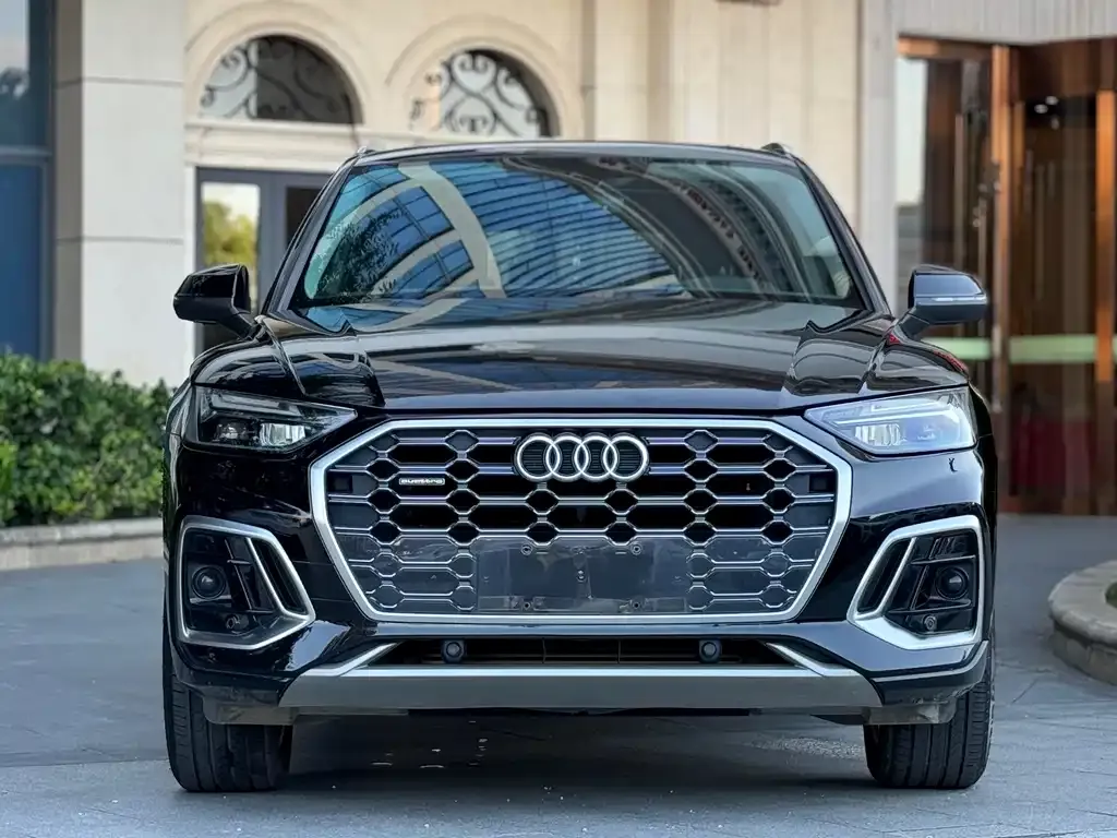 Audi Q5L 2021 из CN, фото 2