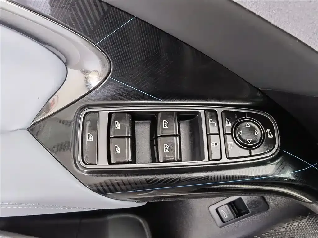 BYD Seal — фото 9