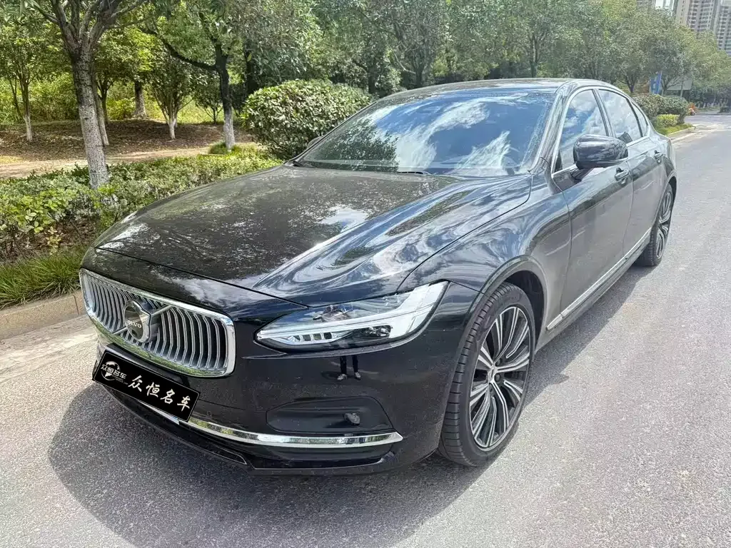 Volvo S90 — фото 1