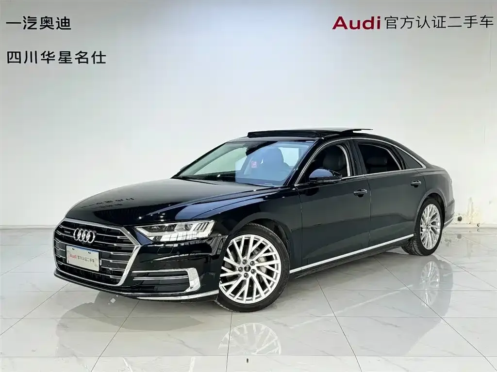 Audi A8 — фото 1