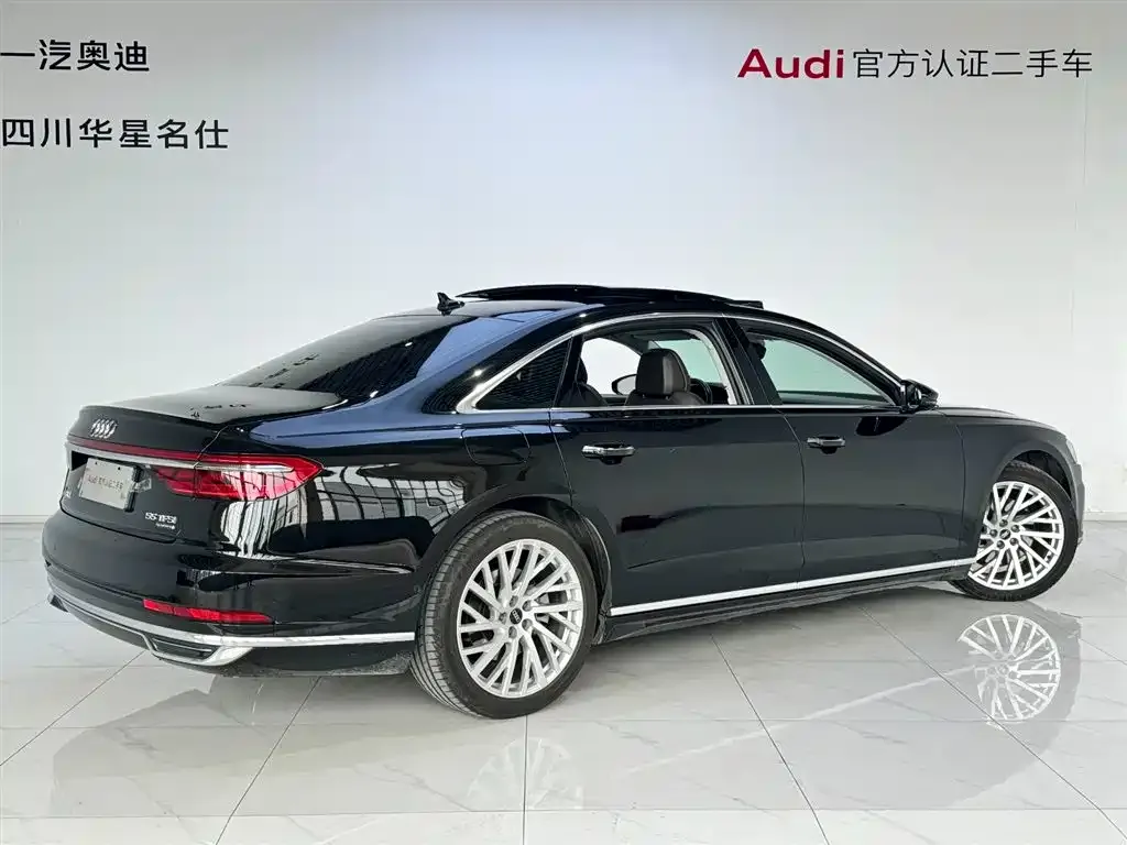 Audi A8 — фото 4