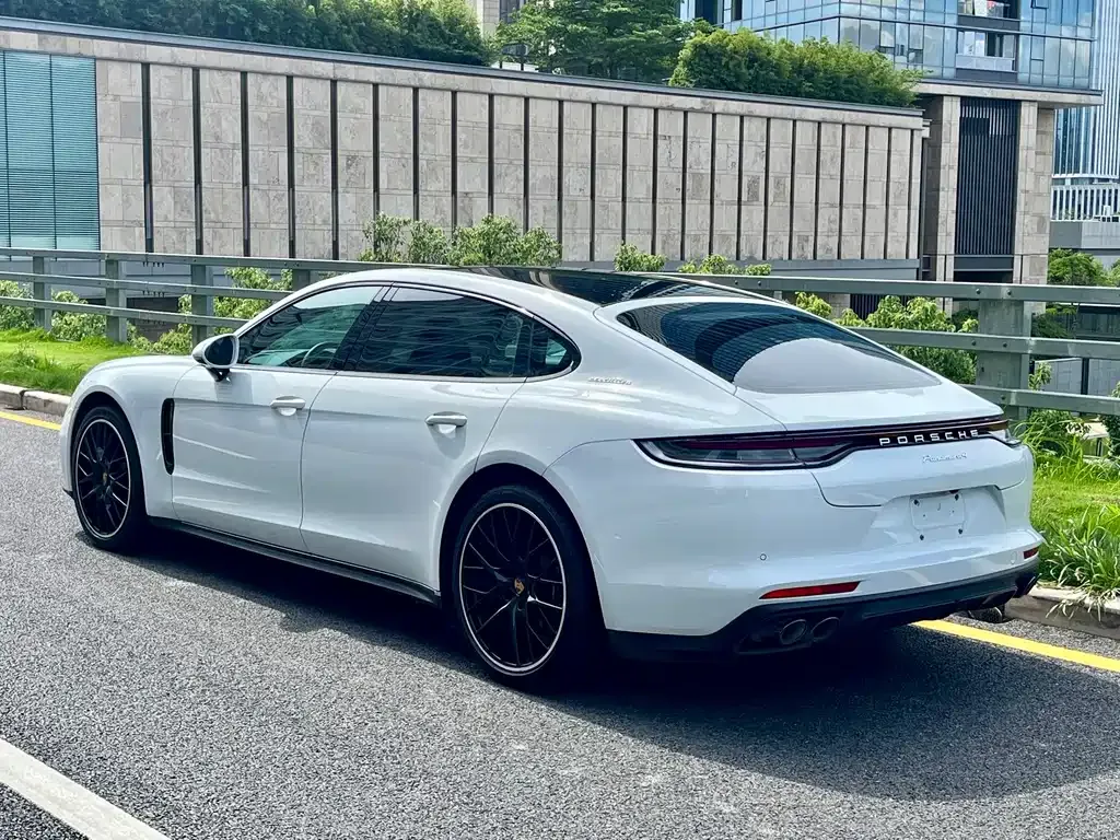 Porsche Panamera — фото 4