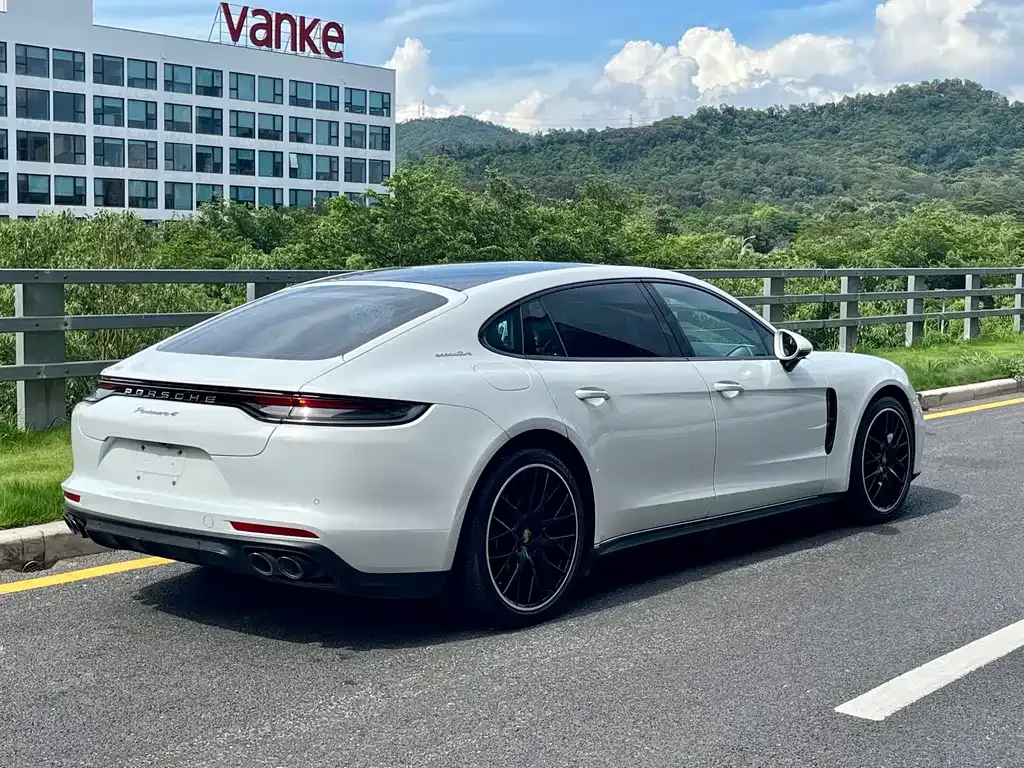 Porsche Panamera — фото 6